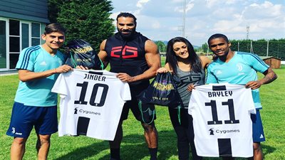 ديبالا يرحب بنجوم WWE في تورينو