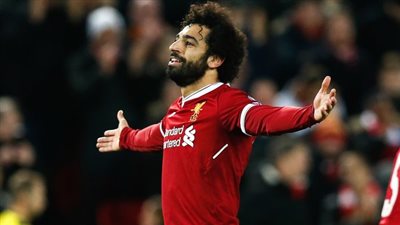 لوفرين يجري حوارًا مع محمد صلاح