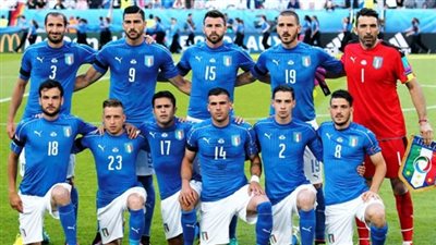 مانشيني يعيد بالوتيلي لقائمة إيطاليا لمواجهة السعودية وفرنسا وهولندا