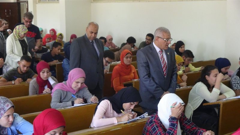 تفقد الامتحانات 