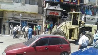 الغرفة التجارية بسوهاج تهيب بأصحاب المحلات ازالة التعديات على الشوارع