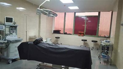 صور| غلق 8 معامل للتحاليل وعيادات طبية ببني سويف