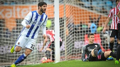 لاعب إسبانيول يعتذر لـ