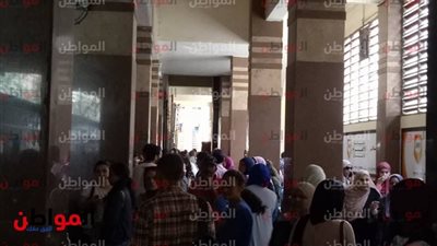صور| ركاب منشية الصدر يهرعون عقب تعطل المترو وظهور الدخان