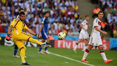 رسميا.. الأرجنتين تفقد روميرو في كأس العالم