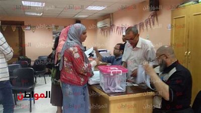 صور| توافد الناخبين لاختيار أعضاء مجلس إدارة مياه الشرب والصرف الصحى بـ سوهاج