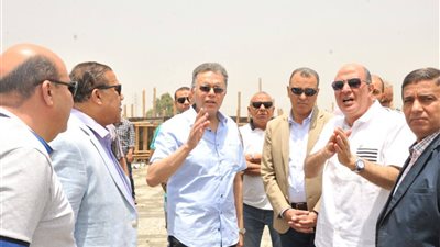  هشام عرفات يتفقد أعمال الدائري الإقليمي  