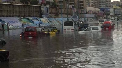 عاصفة ترابية وأمطار غزيرة تضرب محافظة السويس