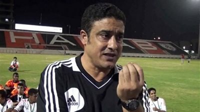 عادل عبدالرحمن يقترب من قيادة قطاع الناشئين في الأهلي