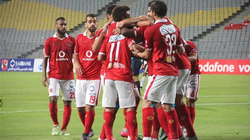 لاعبو الأهلي