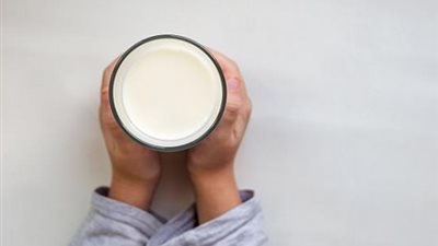 الحليب في سحور رمضان 2018 يوميًا يساعد على حماية البدناء من الإصابة بالسكر