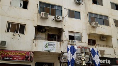 صور| اندلاع حريق بوحدة سكنية وتفحم محتوياتها في الوادي الجديد
