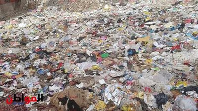 صور| القمامة تحاصر شارع الشيخ خليل بالخانكة.. والأهالي: 
