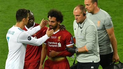 مفاجأة.. طبيب المنتخب يحسم مشاركة محمد صلاح في مونديال روسيا 2018 عقب إصابته