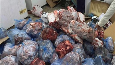ضبط 50 كيلو لحوم فاسدة داخل مطعم شهير بـ دمياط  