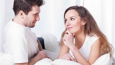 فيديو| أنهى الزوجان الجماع أثناء أذان الفجر.. فهل يصح صيامهما ؟