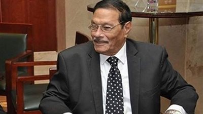 وفاة على لطفي رئيس الوزراء الأسبق بعد صراع مع المرض