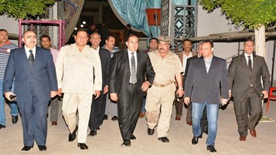 محافظ سوهاج وبعض النواب يؤدون واجب العزاء في الأقباط الكاثوليك