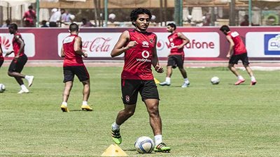 الأهلي يستقر على تعديل عقد أحمد حمدي