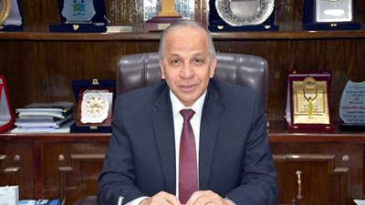 محافظ القليوبية ينعى الدكتور على لطفي رئيس وزراء مصر الأسبق