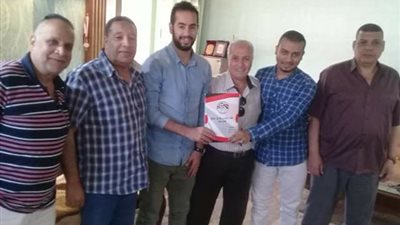 معتز سليمان مهاجم نجوم المستقبل يوقع لـ