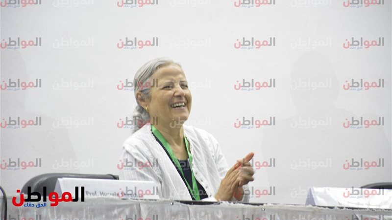 الدكتورة منى مينا