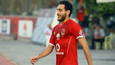  سموحة والمقاصة يطلبان ضم هشام محمد    