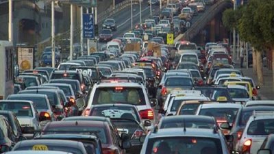 النشرة المرورية| كثافات عالية بمحاور القاهرة والجيزة