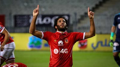 صورة| مروان محسن ينعي نجل محمد فضل