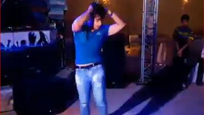 فيديو| ياواد يا بت.. رقص ولد يثير مواقع التواصل الاجتماعي 
