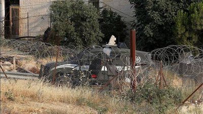 صور| قوات الاحتلال تطلق قنابل الغاز على الفلسطينيين خلال مسيرة 