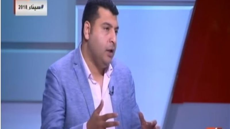 الكاتب الصحفي محمود