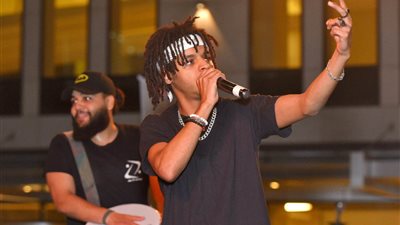 صور| أوكا وأورتيجا يشعلان حفل ع الطاولة بـ