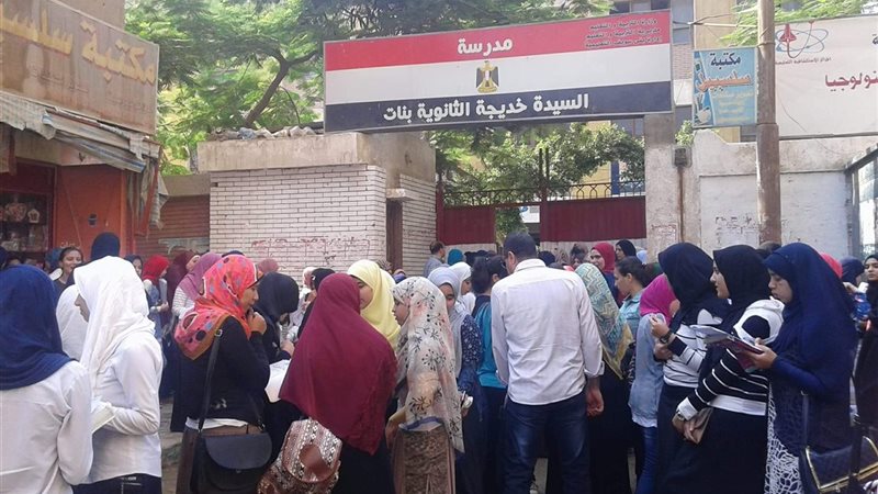 بدء الامتحانات 