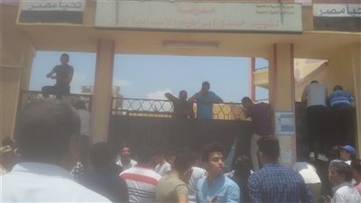 فيديو| تعرف على مظاهر الفترة الأولى من امتحانات الثانوية العامة 2018 بـ
