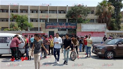 صور| الفرحة تغمر طلاب الثانوية العامة 2018 في أول أيام الامتحانات 