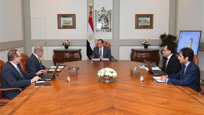 السيسي يستعرض تطورات العمل في المدن الجديدة خلال اجتماعه مع رئيس الوزراء