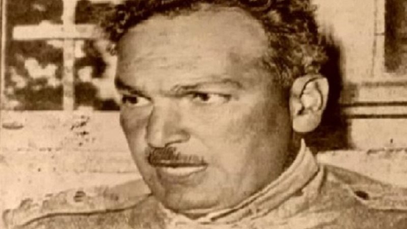 البطل أحمد عبدالعزيز