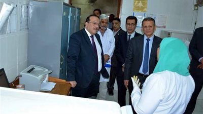 رئيس جامعة طنطا يتفقد وحدات المعمل المركزي