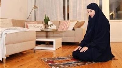 تعرف على حكم اعتكاف المرأة في بيتها؟