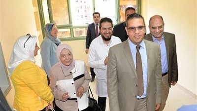 صور| رئيس جامعة المنصورة يتفقد تجهيزات وحدة زرع النخاع بـ