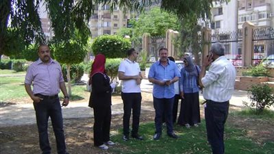 صور| زراعة ٢٠ شتلة مثمرة بحديقة شجرة الدر بـ