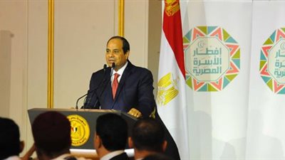 الرئيس السيسي: هناك عمل ضخم ينجز على الأرض