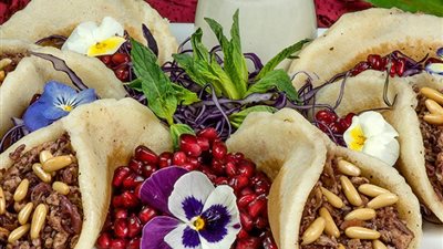 سحورك عندنا| قطايف دجاج المسخّن مع صلصة اللبن بـ