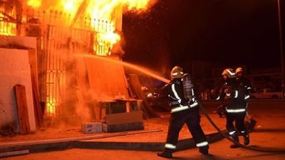 إخماد حريق بوحدة سكنية بـ