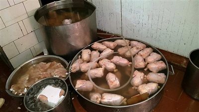 تحرير 10 محاضر مخالفات صحية وتموينية في حملة مكبرة شرق سوهاج