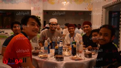 فيديو وصور| الأزهر يقيم مأدبة إفطار جماعية للطلاب الوافدين بـ