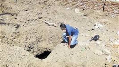 القبض على عامل ونجار لتنقيبهم عن الآثار بـ