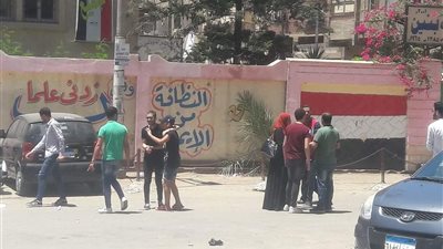 السعادة تغمر طلاب الدقهلية لسهولة امتحانات الثانوية العامة 2018