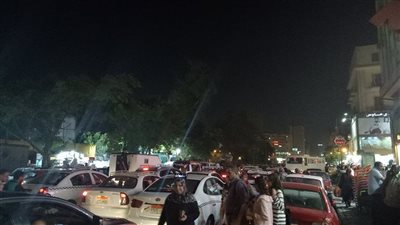 صور| إزدحام مرورى بـ 16 يوليو في وسط البلد